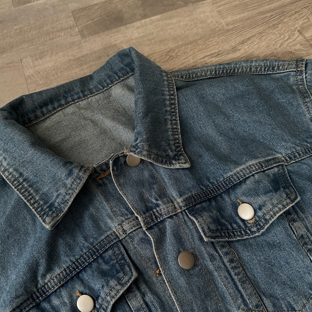 Classic Blue Cropped Denim Jacket